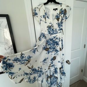 Lulus Floral Maxi dress new with tags